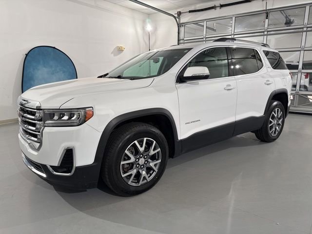 Used 2023 GMC Acadia SLT w/ Preferred Package AWD/4WD image 3