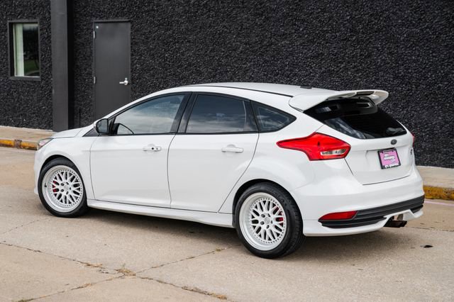 Used 2016 Ford Focus ST image 45