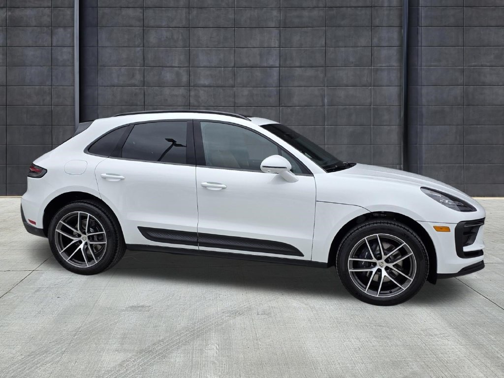 New 2026 Porsche Macan AWD/4WD image 8