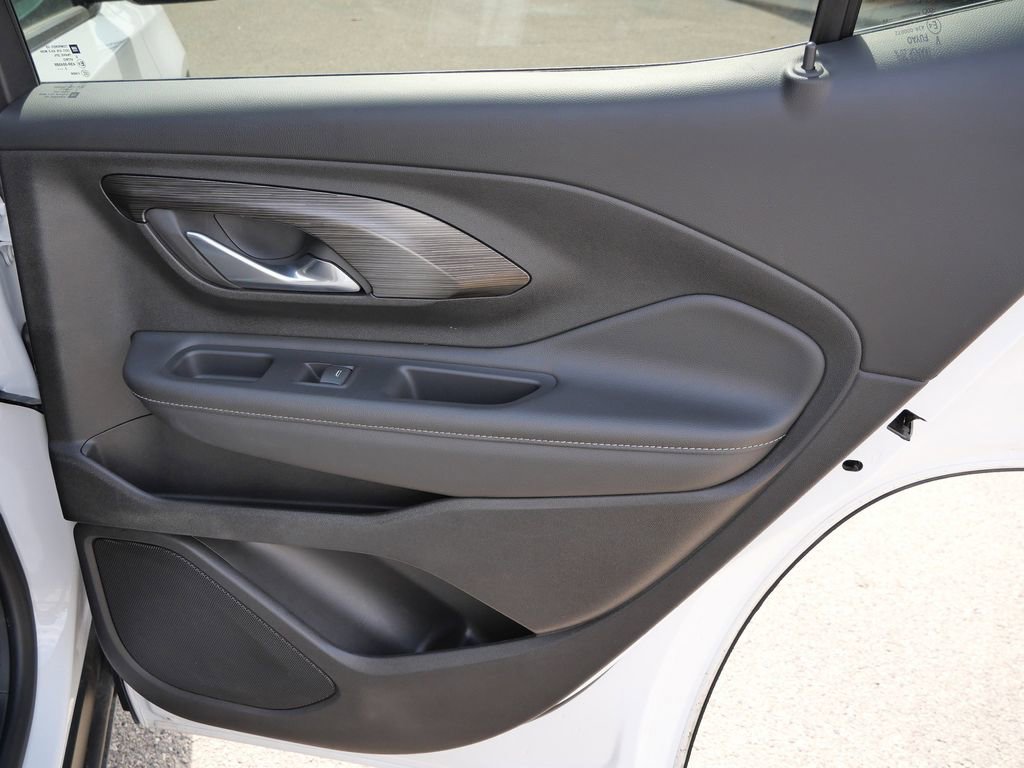 Used 2024 GMC Terrain SLT AWD/4WD image 21