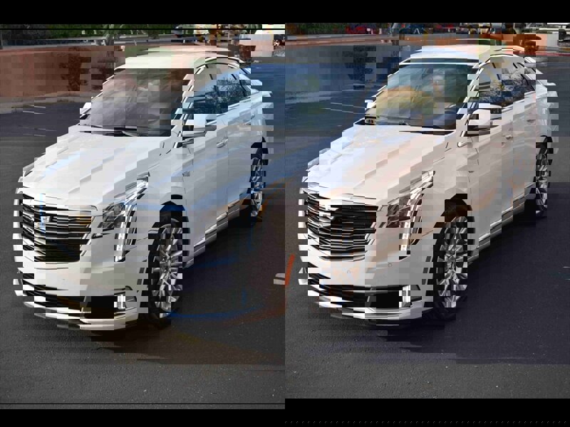 Used 2019 Cadillac XTS Luxury image 3