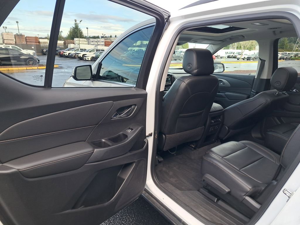 Used 2019 Chevrolet Traverse LT w/ LT Premium Package image 14