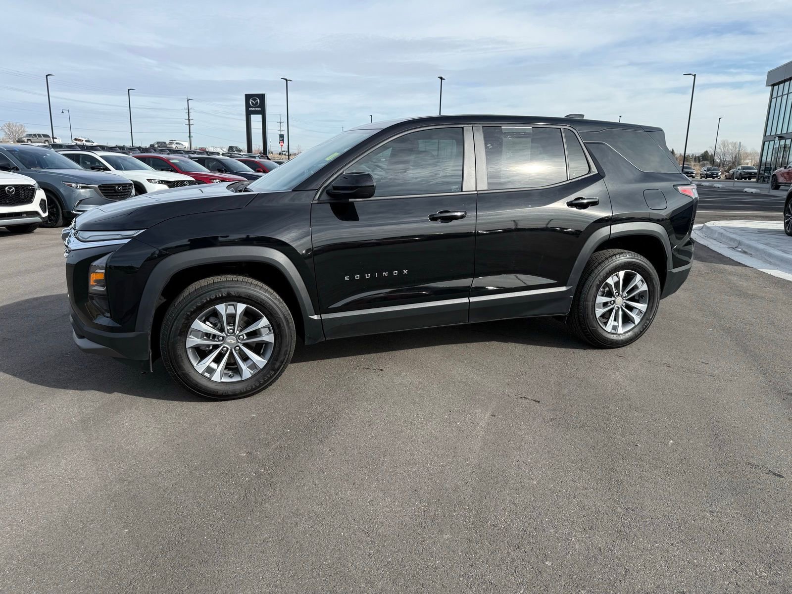 Used 2026 Chevrolet Equinox LT w/ Convenience Package II image 3