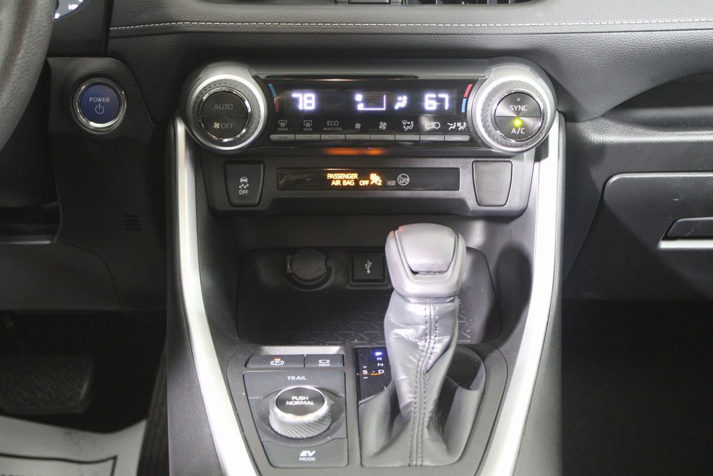 Used 2021 Toyota RAV4 XLE image 15