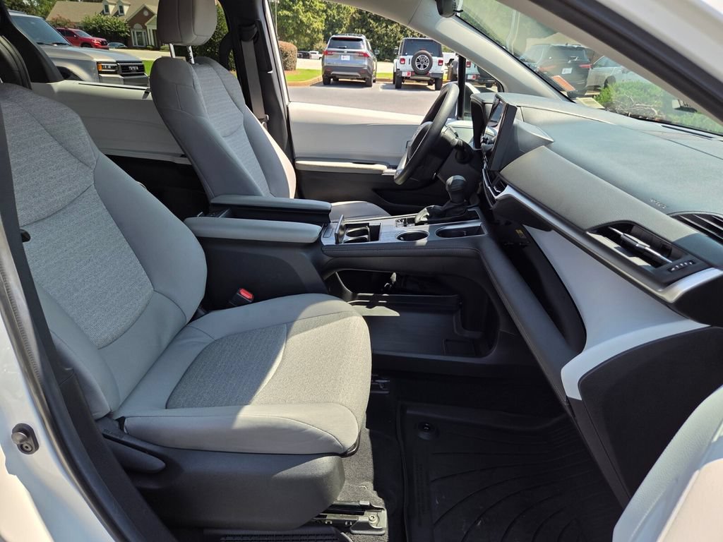 Certified 2025 Toyota Sienna LE FWD image 16