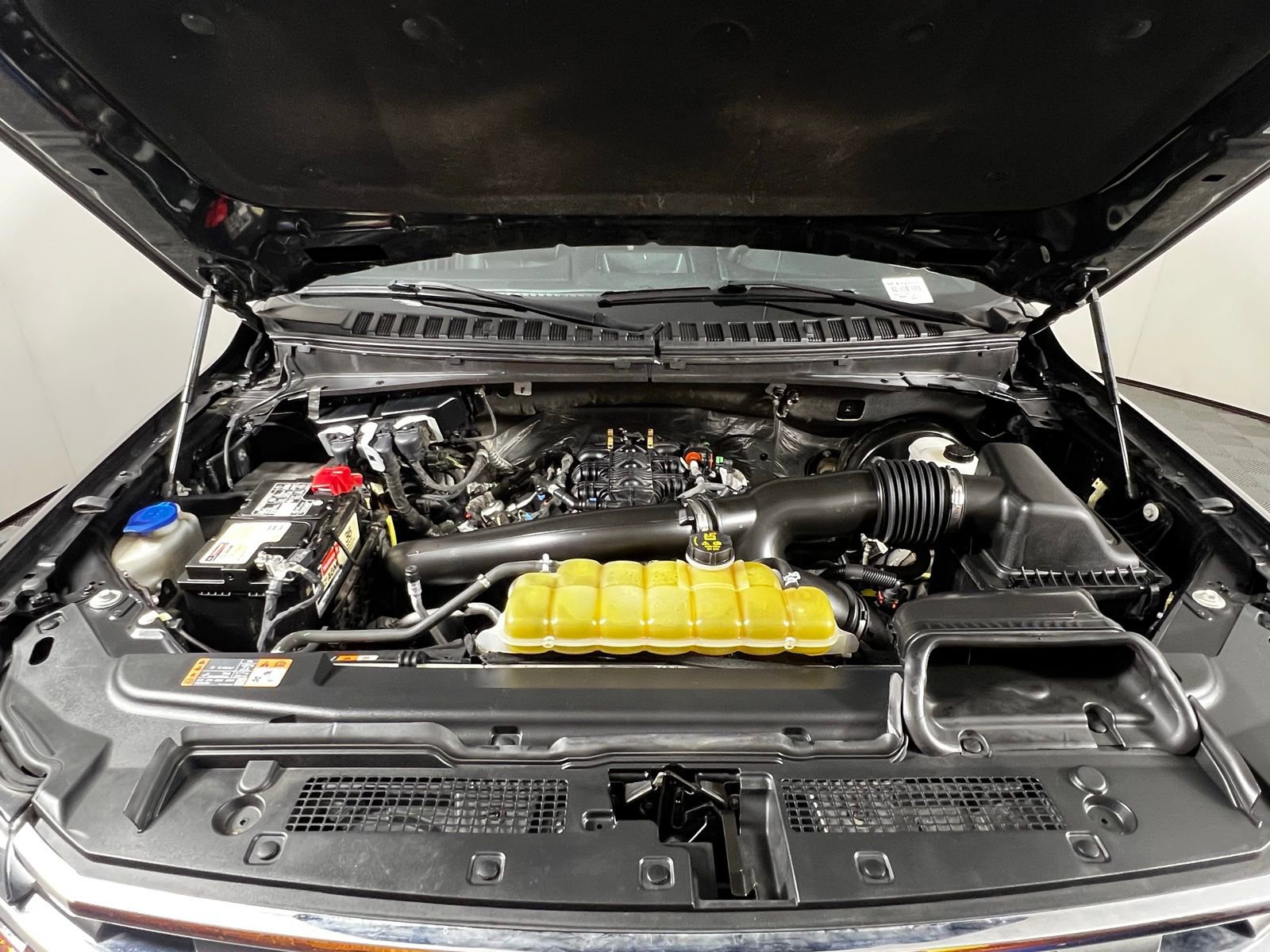 Used 2021 Ford Expedition XLT image 8