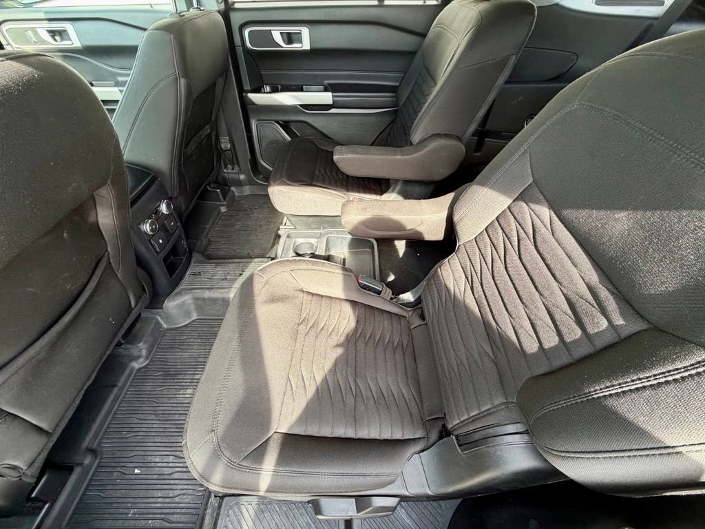 Used 2021 Ford Explorer XLT AWD/4WD image 14