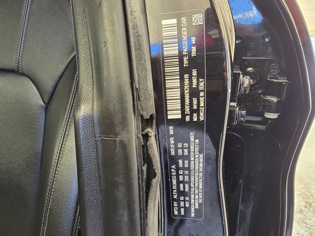 Used 2019 Alfa Romeo Giulia RWD image 35