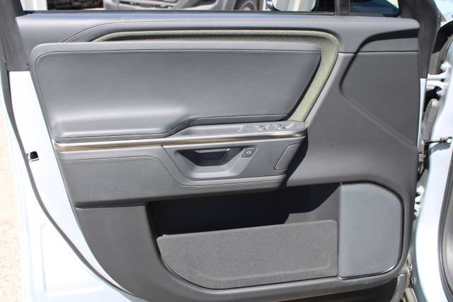 Used 2025 Rivian R1S Adventure AWD/4WD image 12