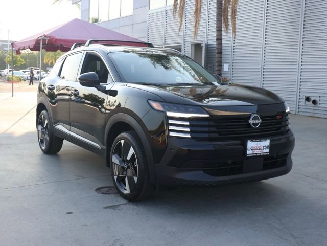 New 2025 Nissan Kicks SR image 2