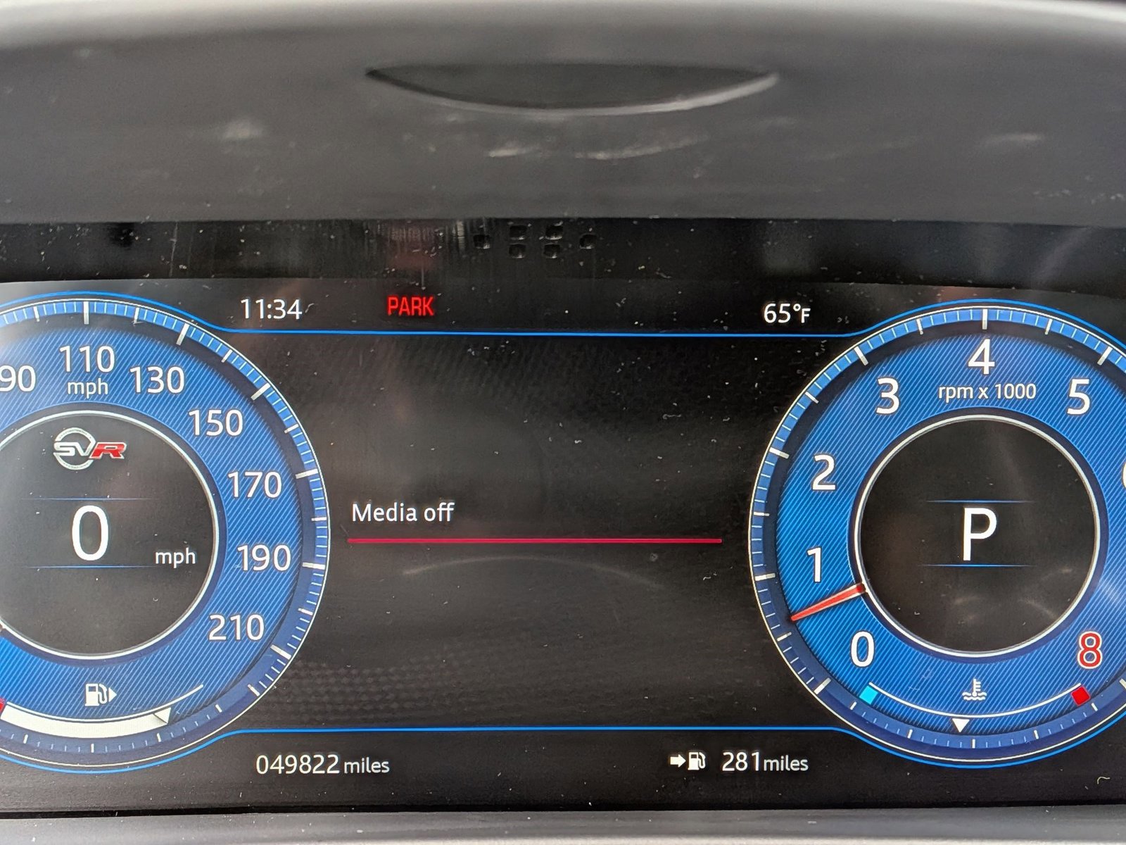 Used 2020 Jaguar F-PACE SVR image 9