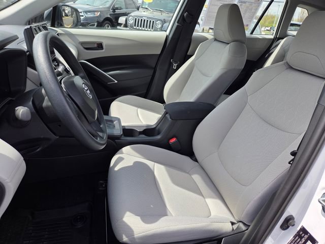 Used 2026 Toyota Corolla Cross L AWD/4WD image 9