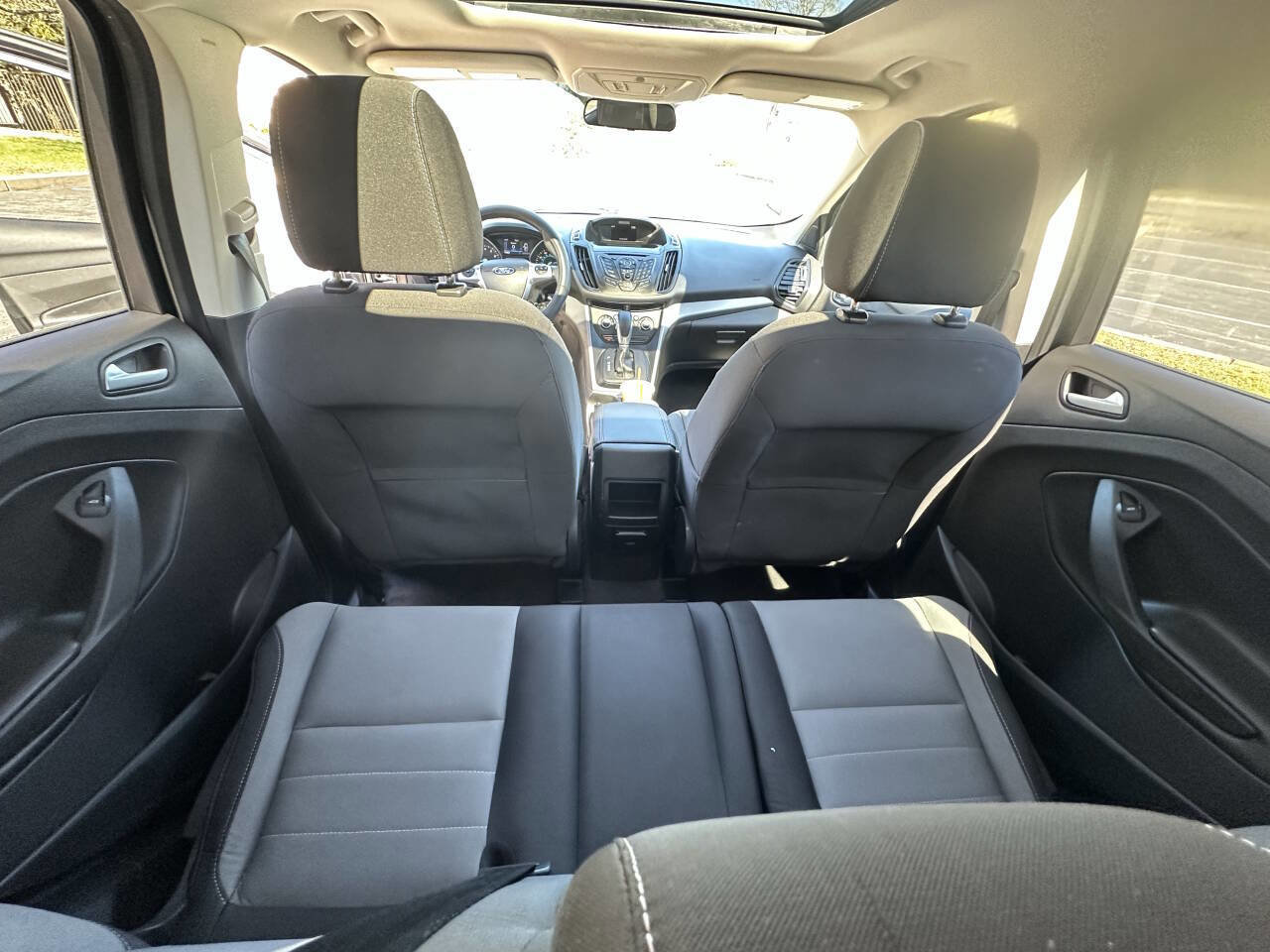 Used 2016 Ford Escape SE w/ SE Cold Weather Package image 16