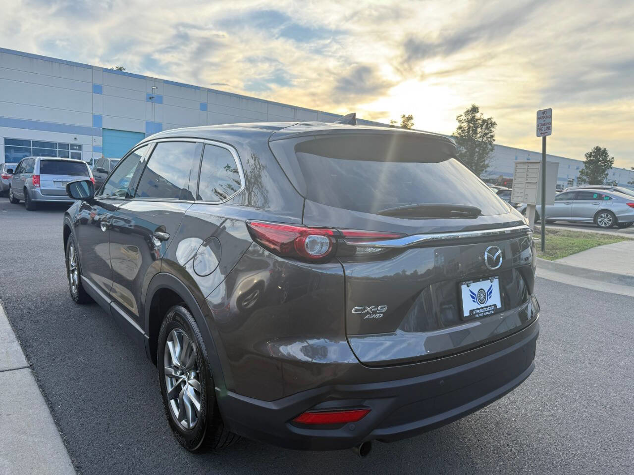 Used 2019 MAZDA CX-9 Touring w/ Touring Premium Package image 10