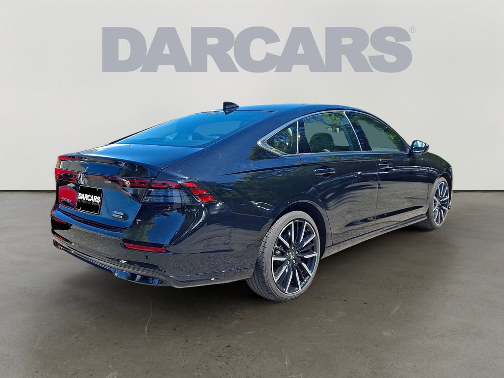 Used 2023 Honda Accord Touring image 6