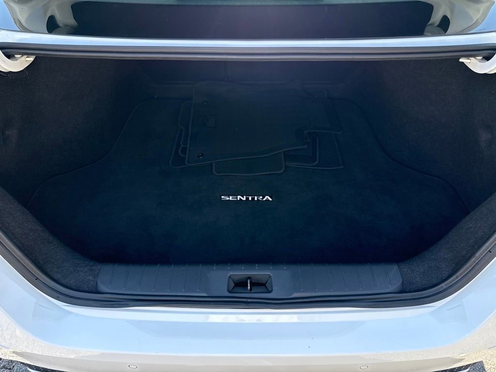Used 2025 Nissan Sentra SV image 28