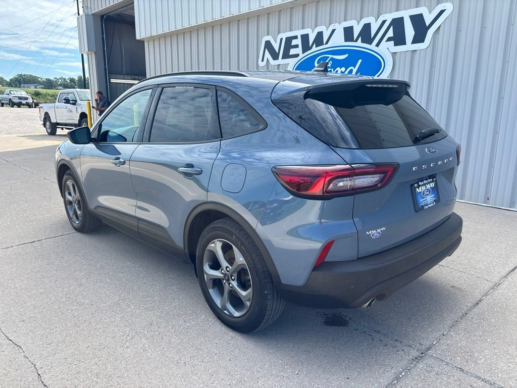 Used 2025 Ford Escape ST-Line w/ Equipment Group 301A FWD image 6