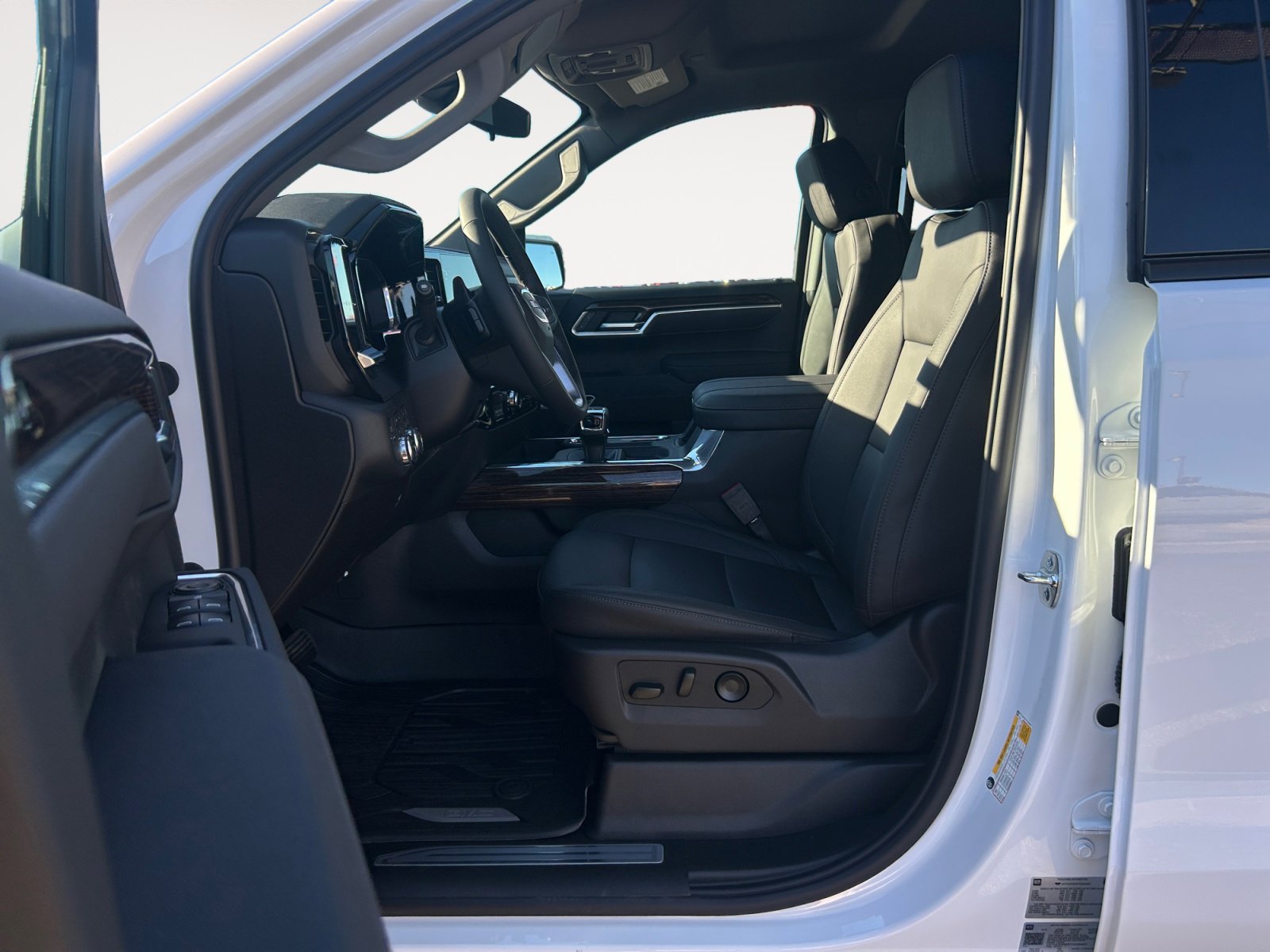 New 2026 GMC Sierra 1500 Elevation w/ Elevation Premium Package AWD/4WD image 22