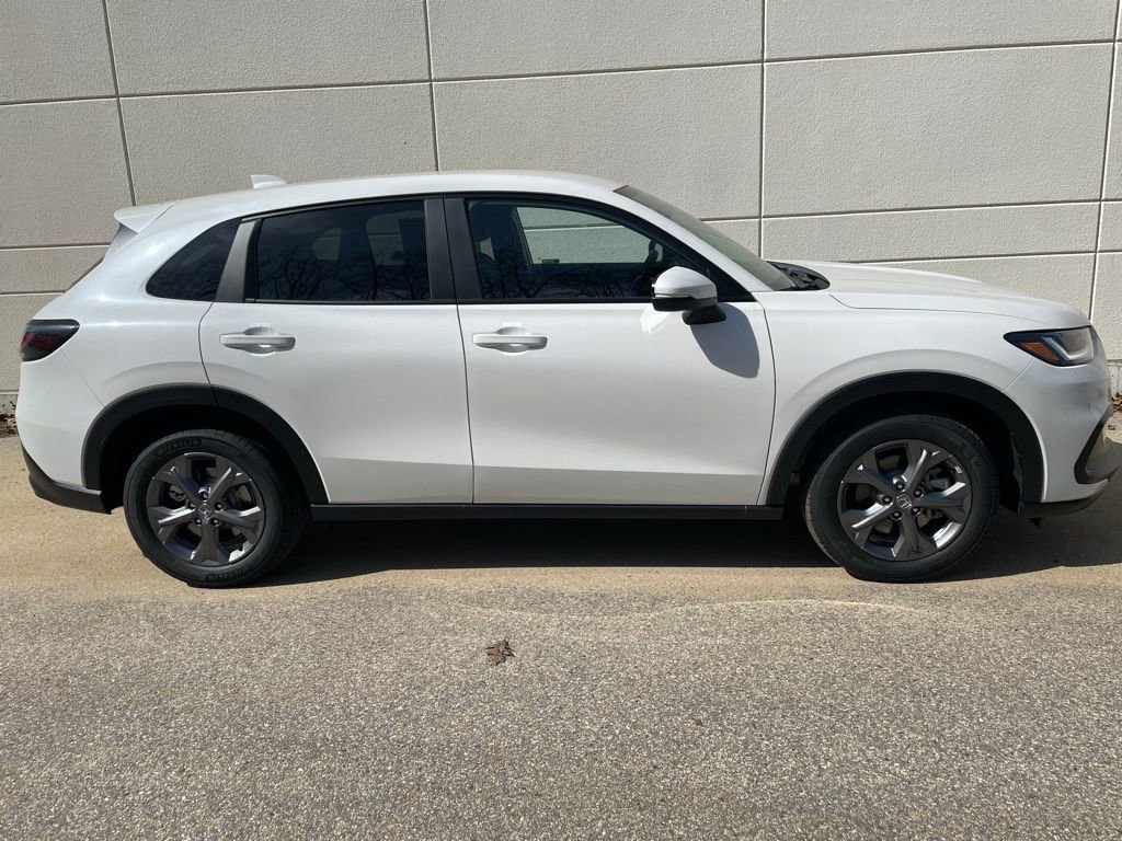 New 2026 Honda HR-V LX image 5