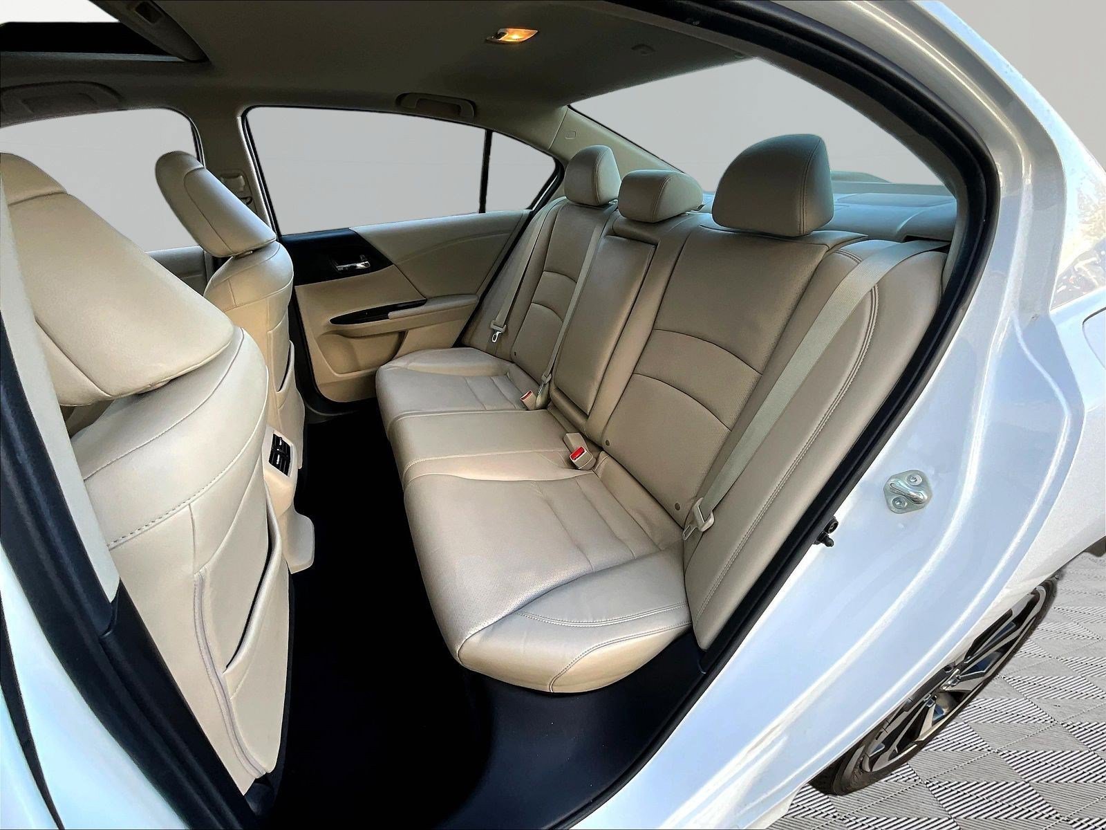 Used 2016 Honda Accord EX-L image 21