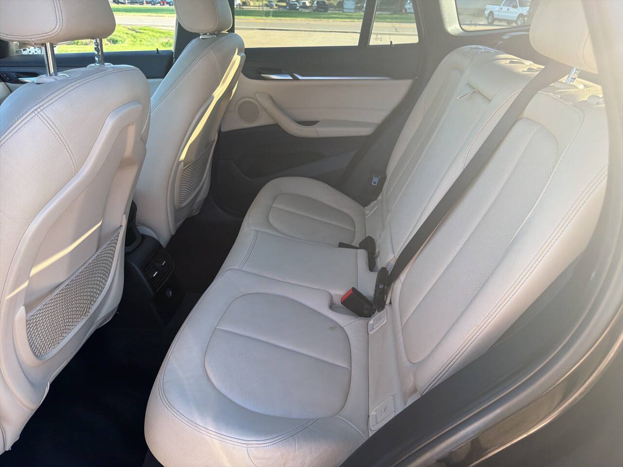 Used 2017 BMW X1 xDrive28i AWD/4WD image 14
