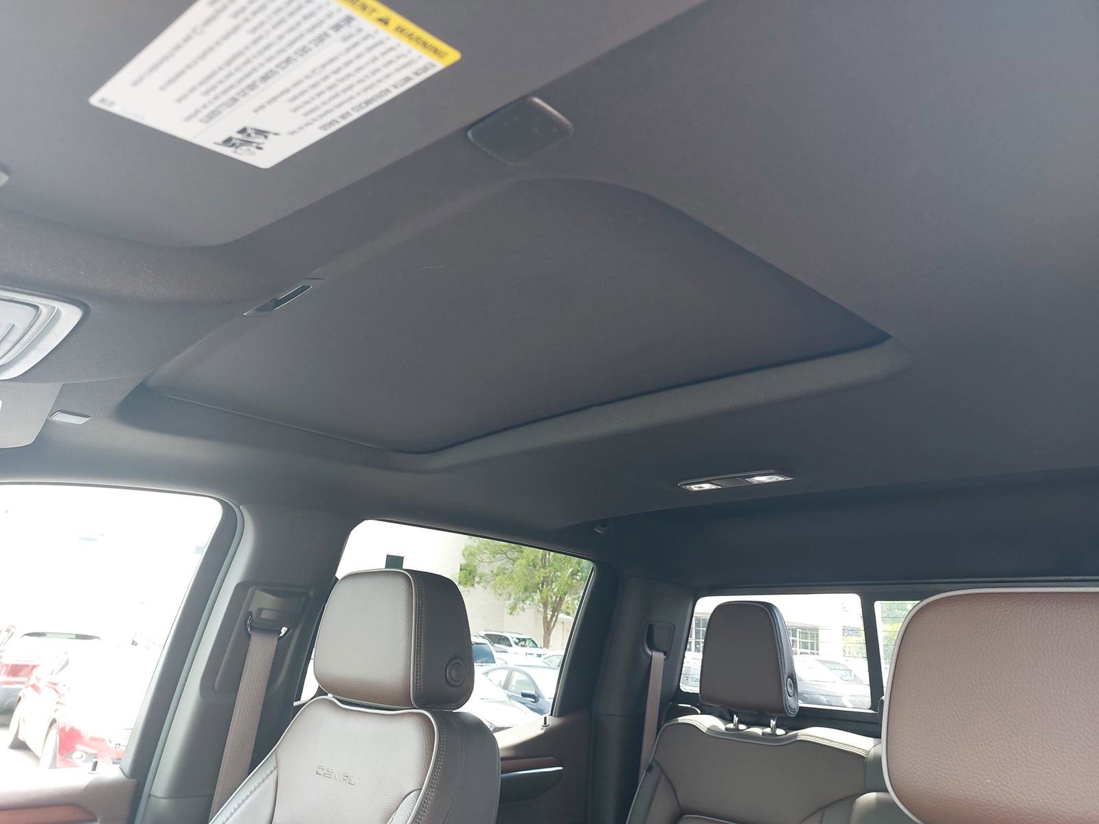 Used 2025 GMC Sierra 1500 Denali w/ Technology Package AWD/4WD image 31