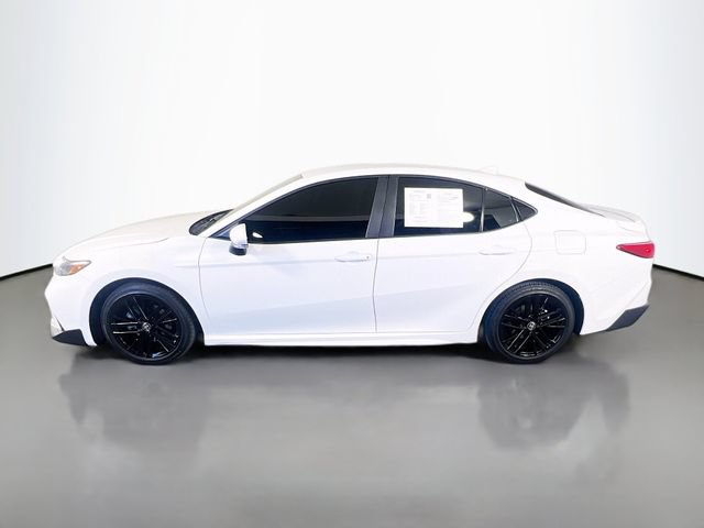 Used 2025 Toyota Camry SE FWD image 5