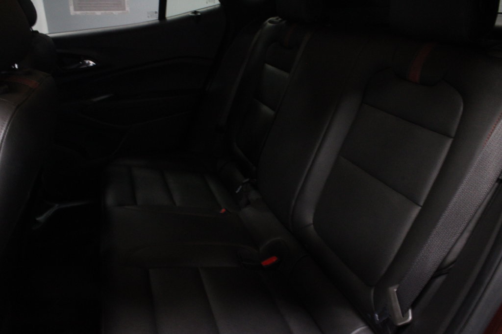 Used 2025 Chevrolet Trax RS w/ Driver Confidence Package FWD image 21