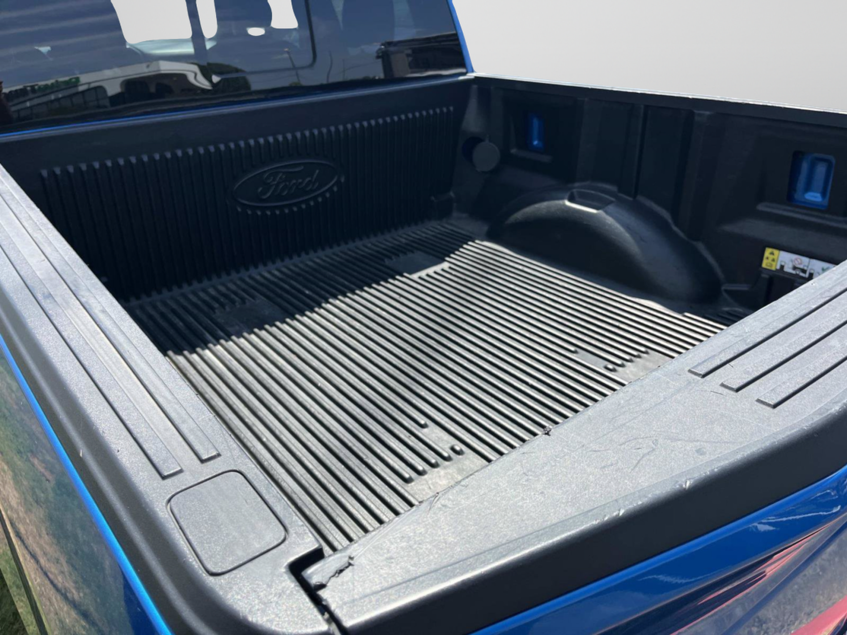 Used 2019 Ford F150 XLT w/ Equipment Group 302A Luxury AWD/4WD image 9