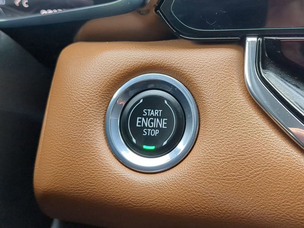 Used 2023 GMC Canyon AT4 w/ AT4 Premium Package image 20
