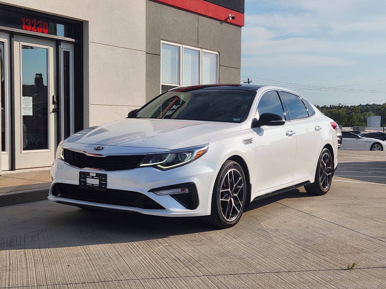 Used 2020 Kia Optima SE FWD image 2