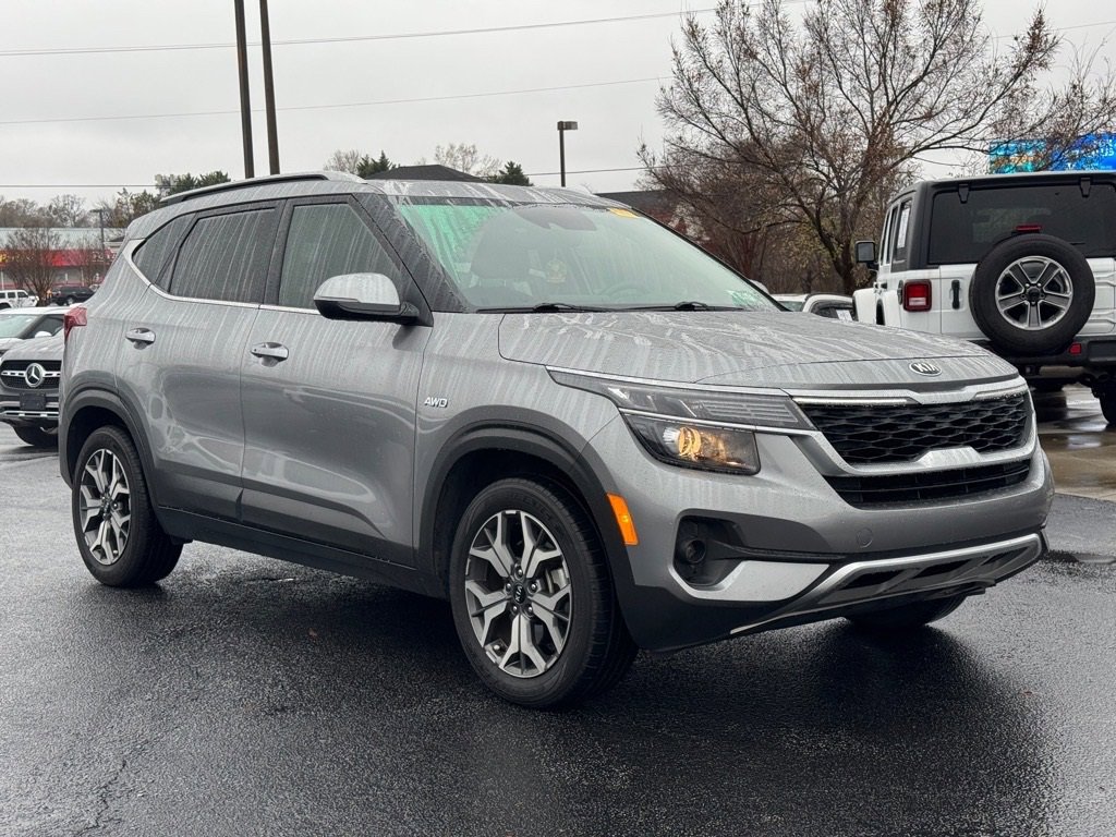 Used 2021 Kia Seltos EX image 1