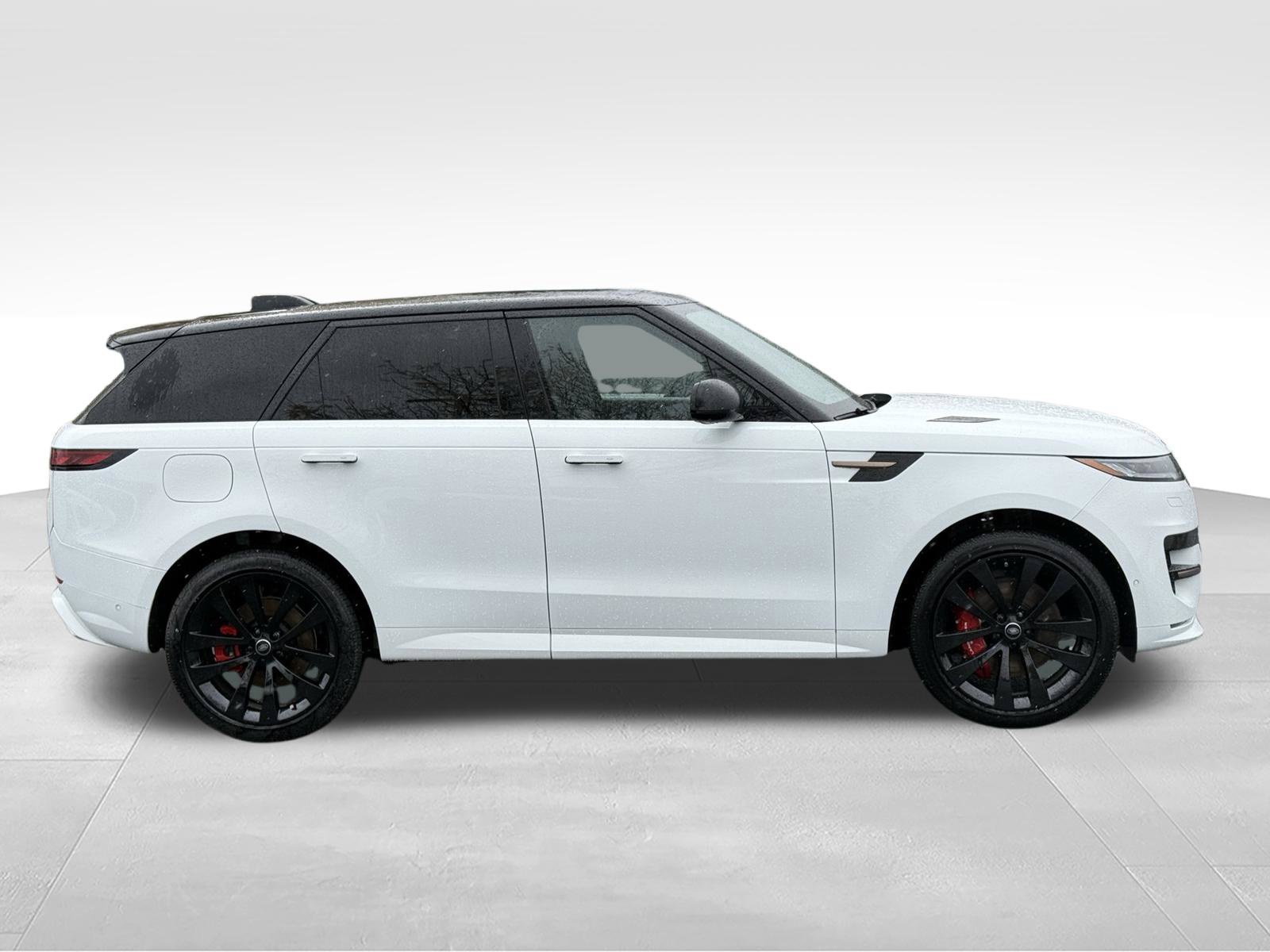 New 2025 Land Rover Range Rover Sport Dynamic SE AWD/4WD image 8