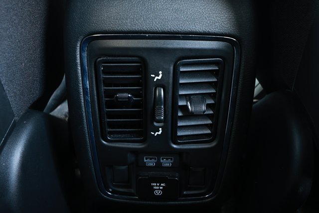 Used 2022 Jeep Grand Cherokee Limited RWD image 32