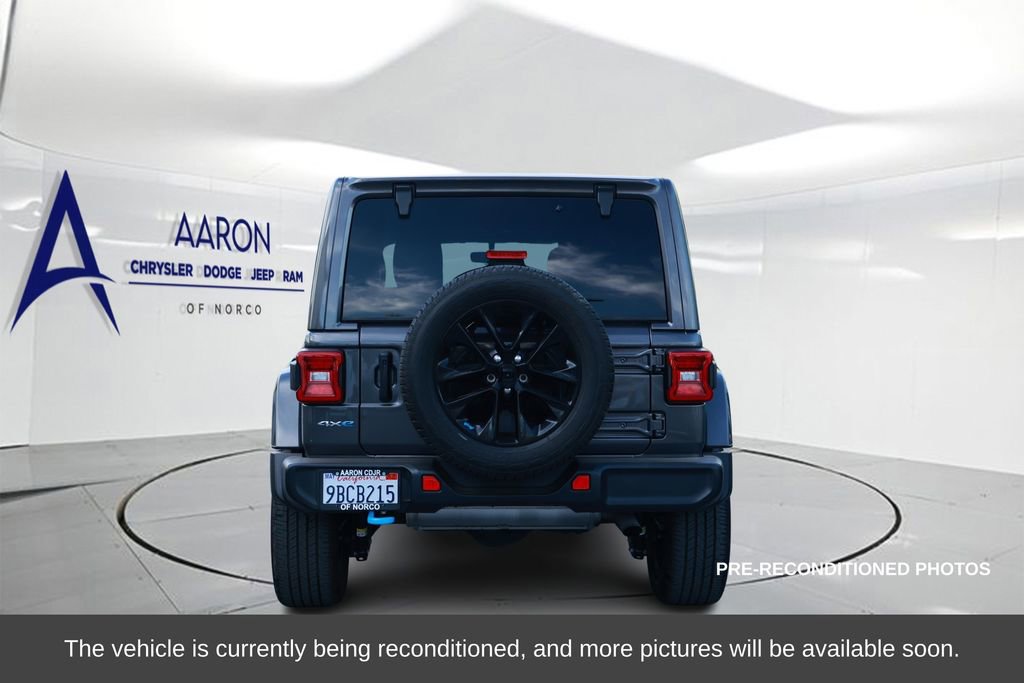 Used 2022 Jeep Wrangler Unlimited Sahara image 3