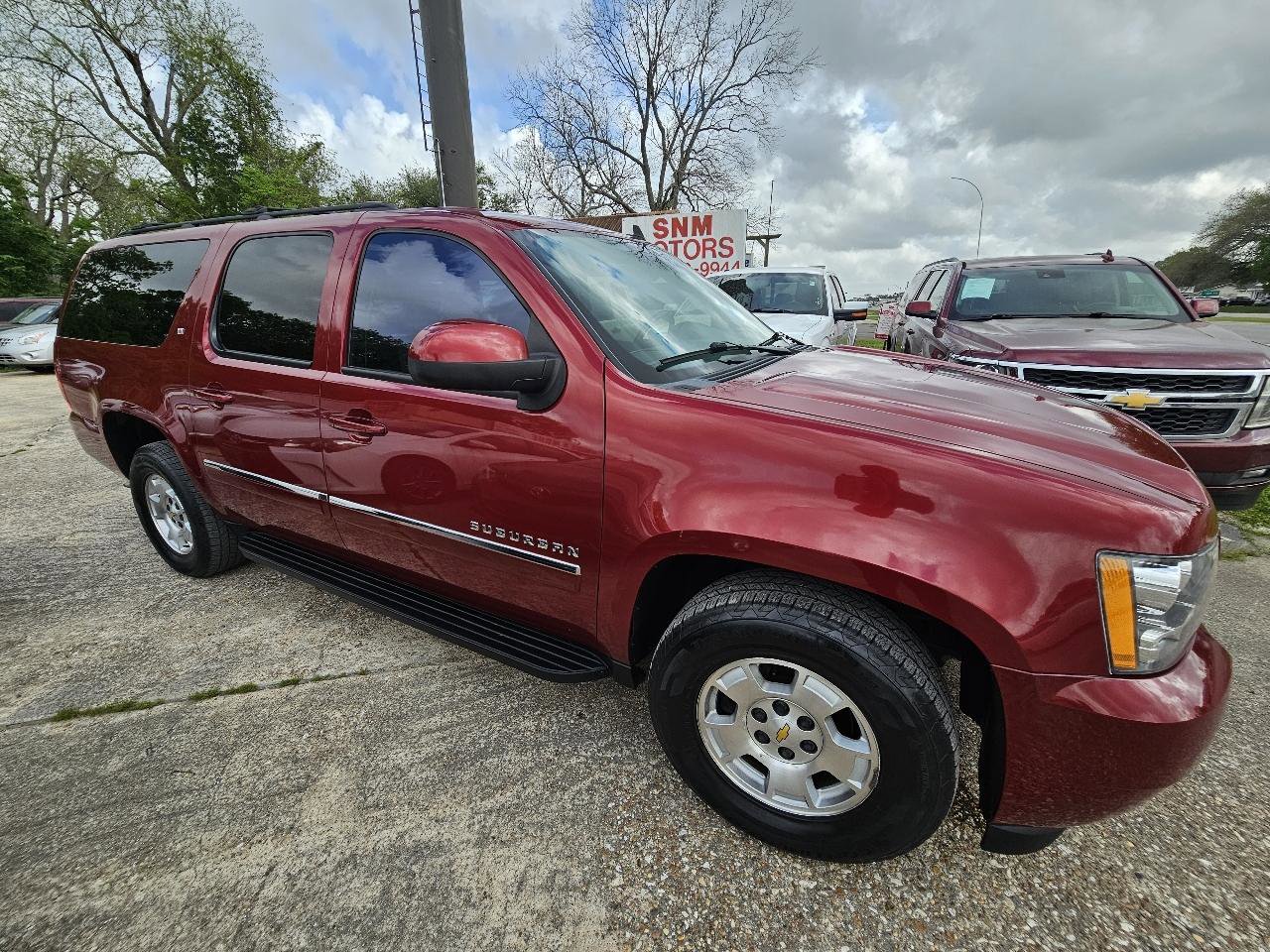 Used 2011 Chevrolet Suburban LT image 8