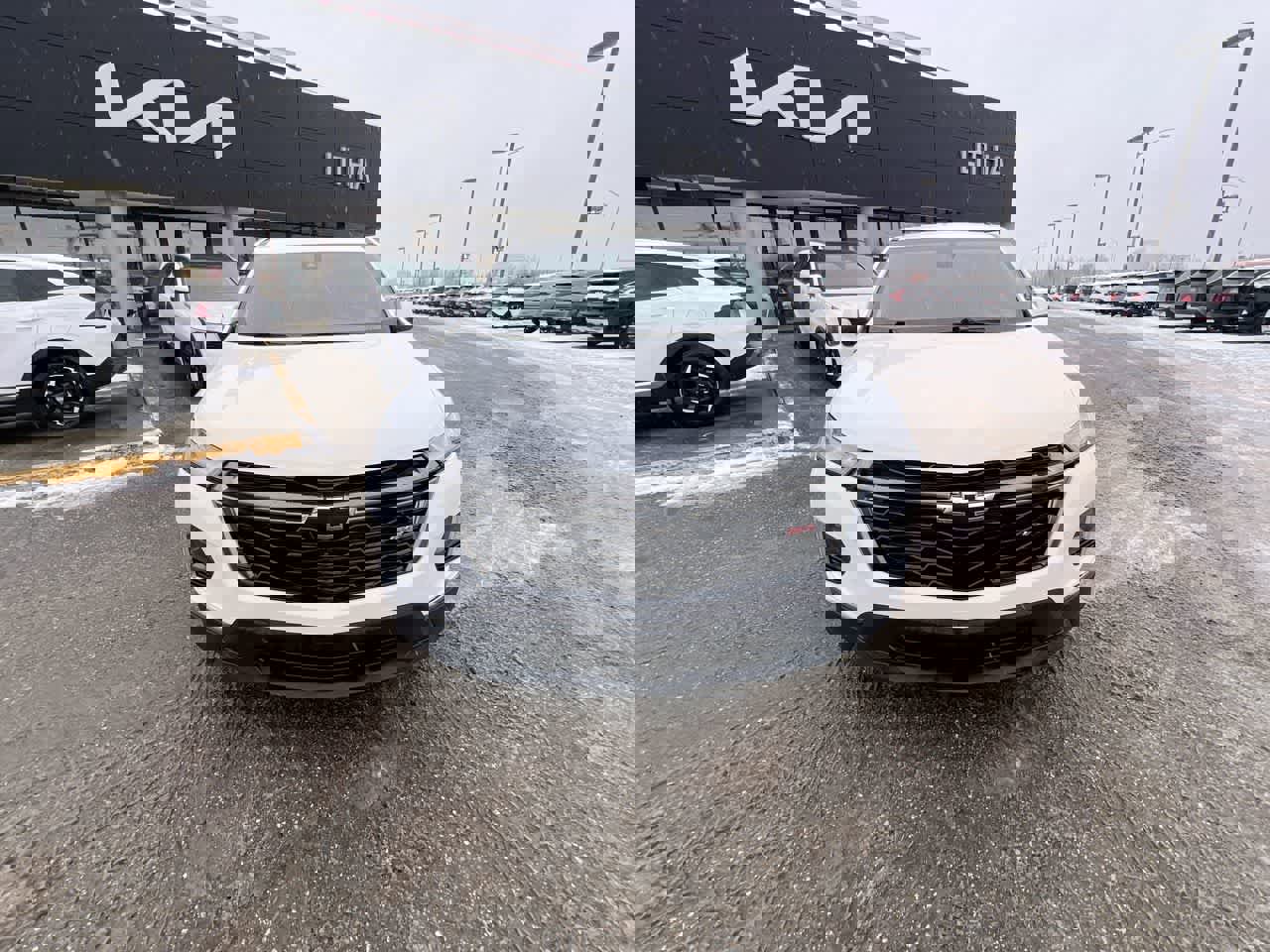 Used 2023 Chevrolet Traverse RS image 29