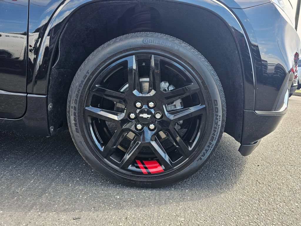 Used 2021 Chevrolet Traverse Premier w/ Redline Edition AWD/4WD image 9