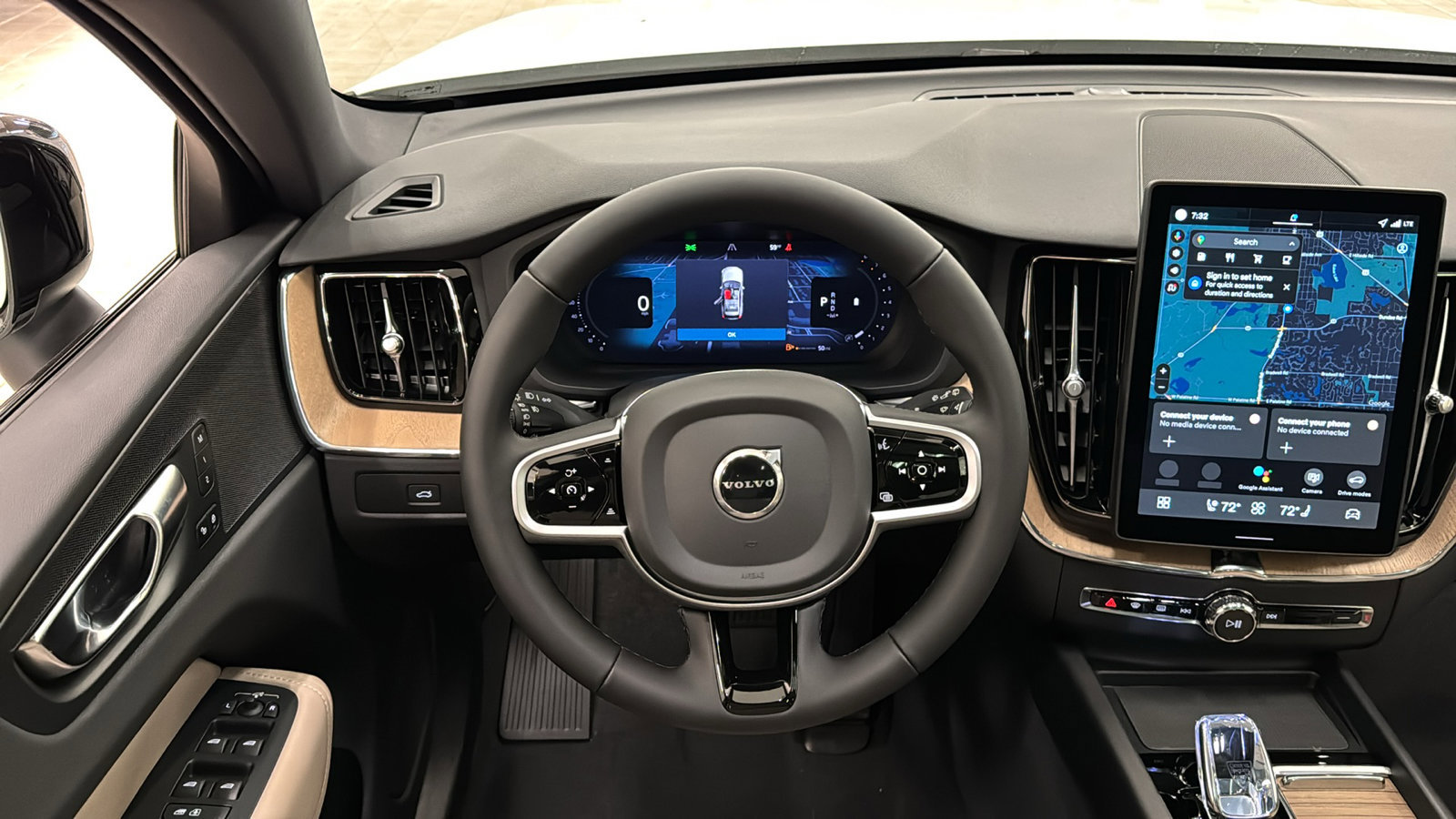 Used 2026 Volvo XC60 B5 Plus w/ Protection Package Premier image 12