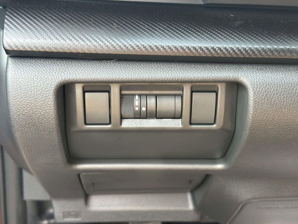 Certified 2025 Subaru Crosstrek 2.0i Premium AWD/4WD image 32