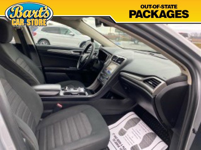 Used 2020 Ford Fusion SE image 10