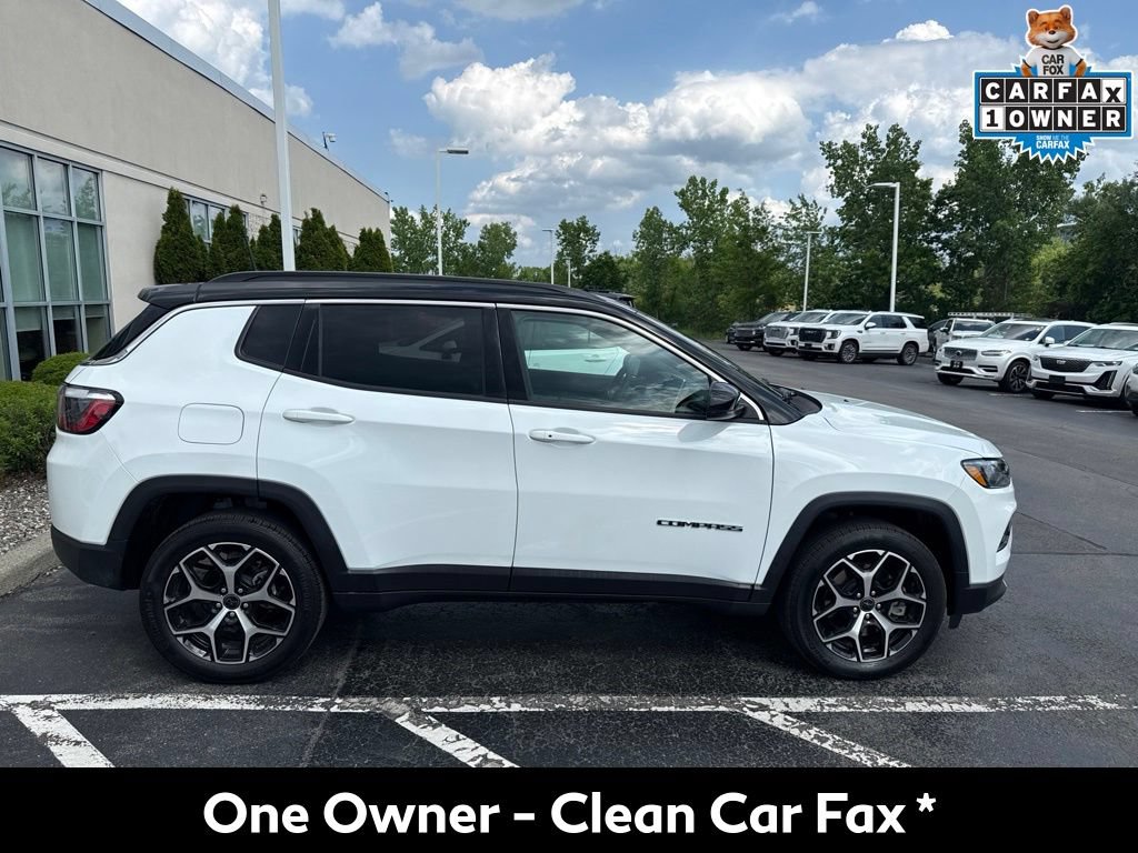 Used 2025 Jeep Compass Limited w/ Sun & Sound Group AWD/4WD image 2