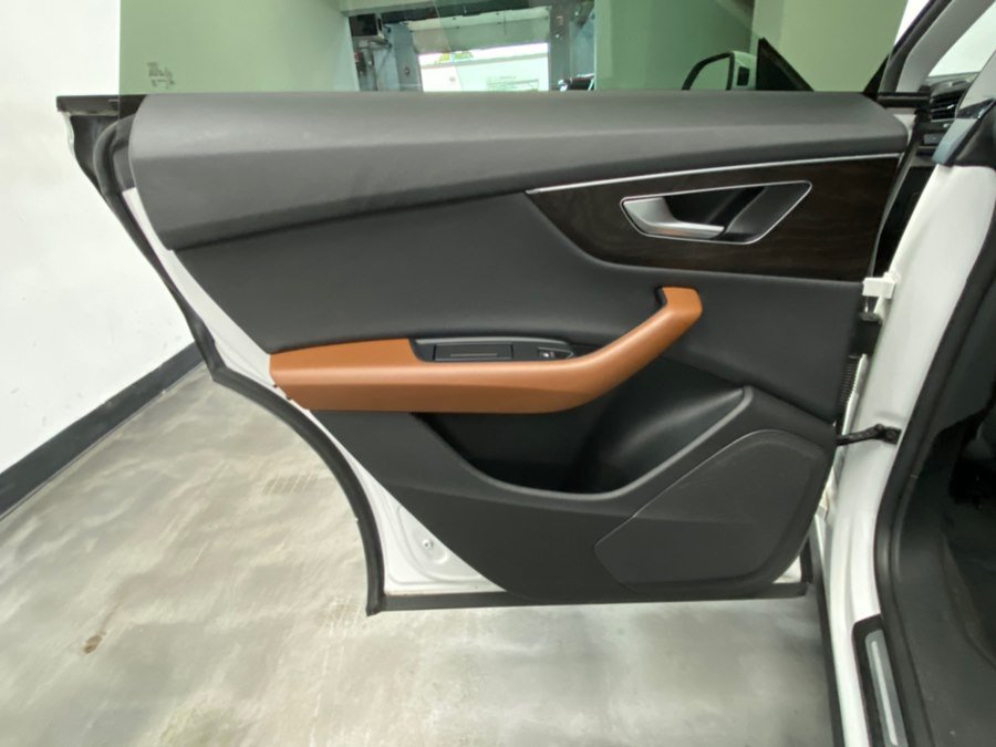 Used 2022 Audi Q8 Premium AWD/4WD image 45