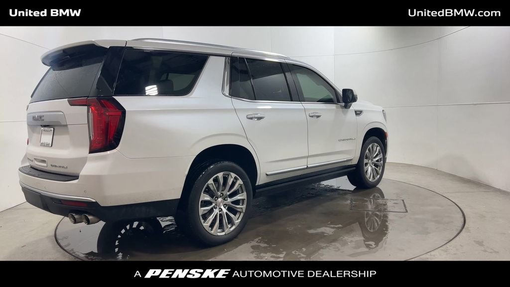 Used 2021 GMC Yukon Denali w/ Denali Premium Package image 8