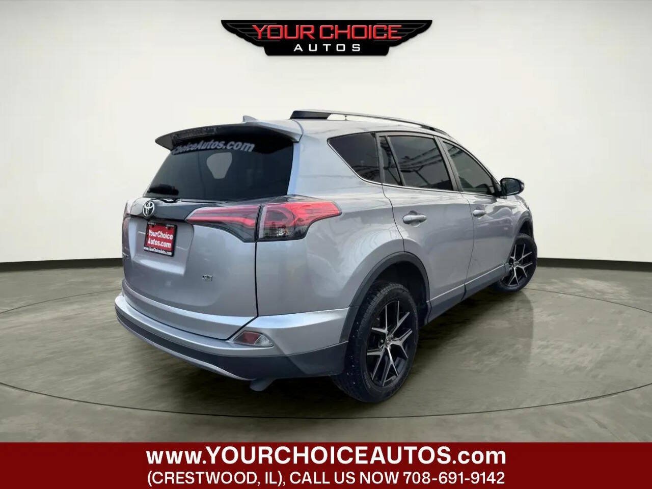 Used 2018 Toyota RAV4 SE w/ Power Extra Value Package FWD image 5