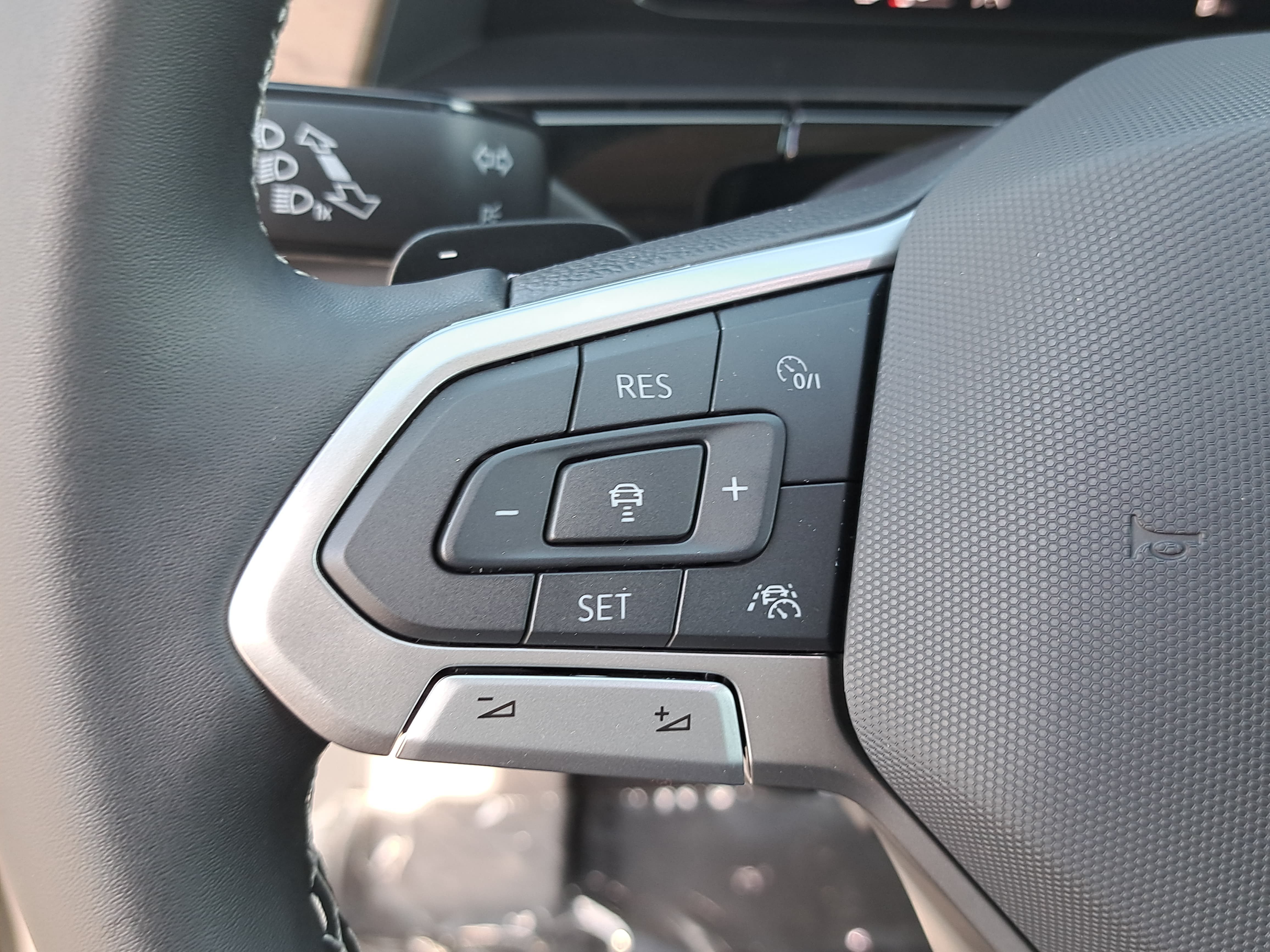 New 2026 Volkswagen Atlas SE AWD/4WD image 18