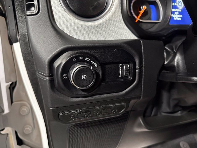 Used 2025 Jeep Wrangler Unlimited Sahara AWD/4WD image 6