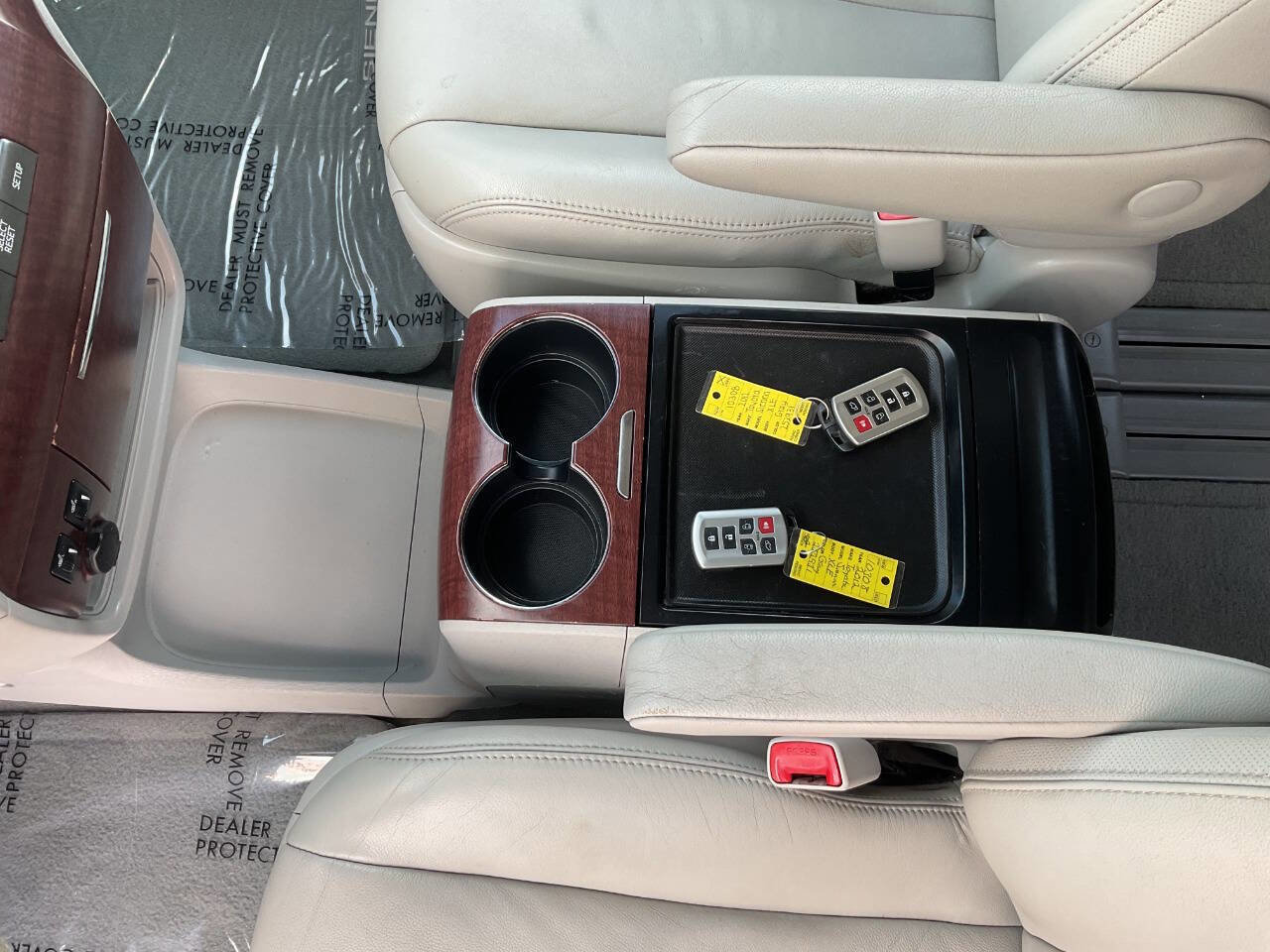 Used 2012 Toyota Sienna XLE FWD image 24