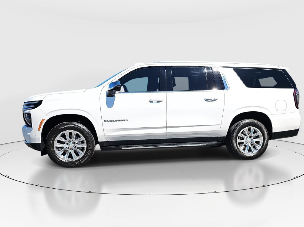 Used 2025 Chevrolet Suburban Premier AWD/4WD image 8