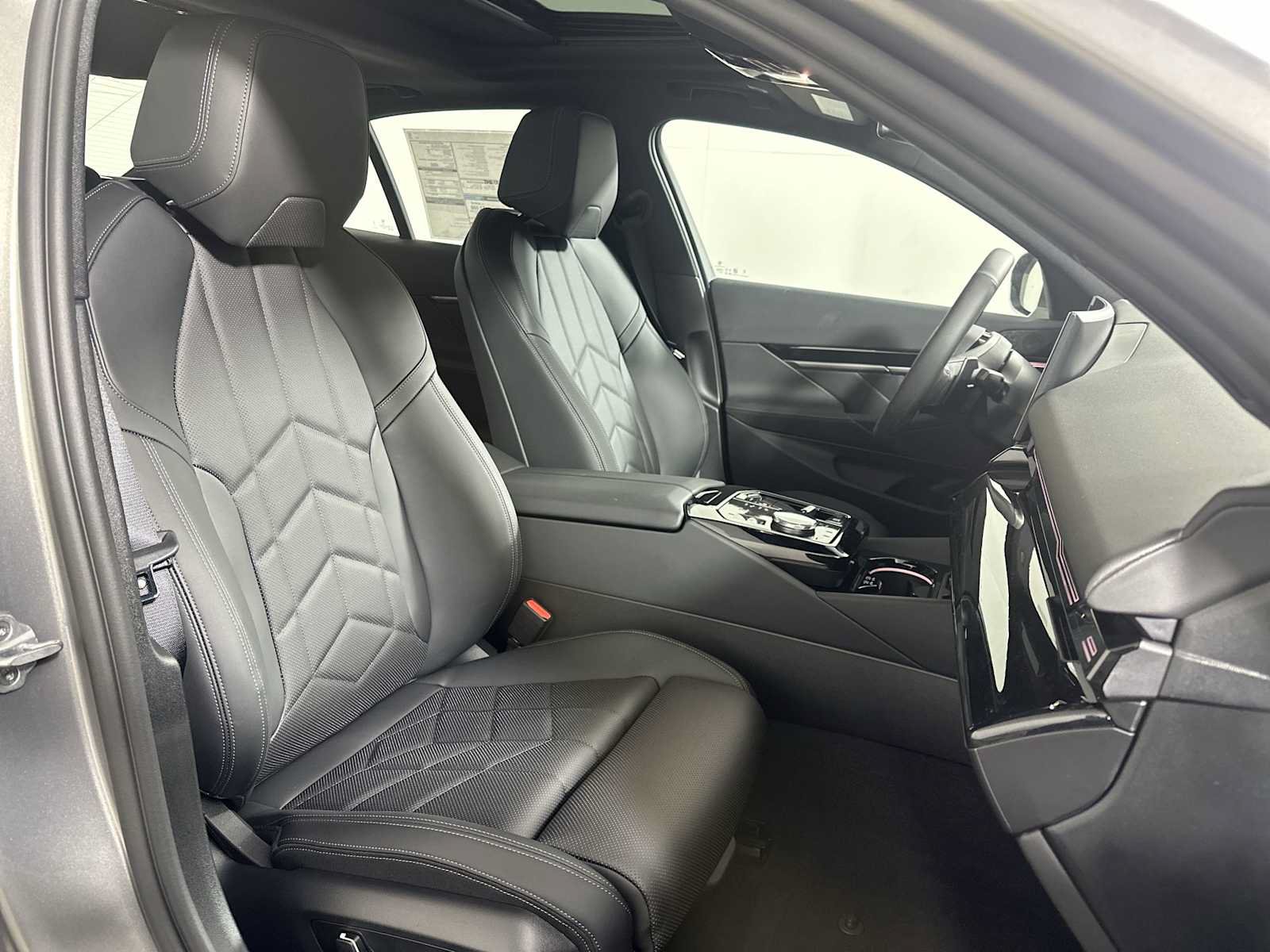 New 2026 BMW 530i xDrive AWD/4WD image 21